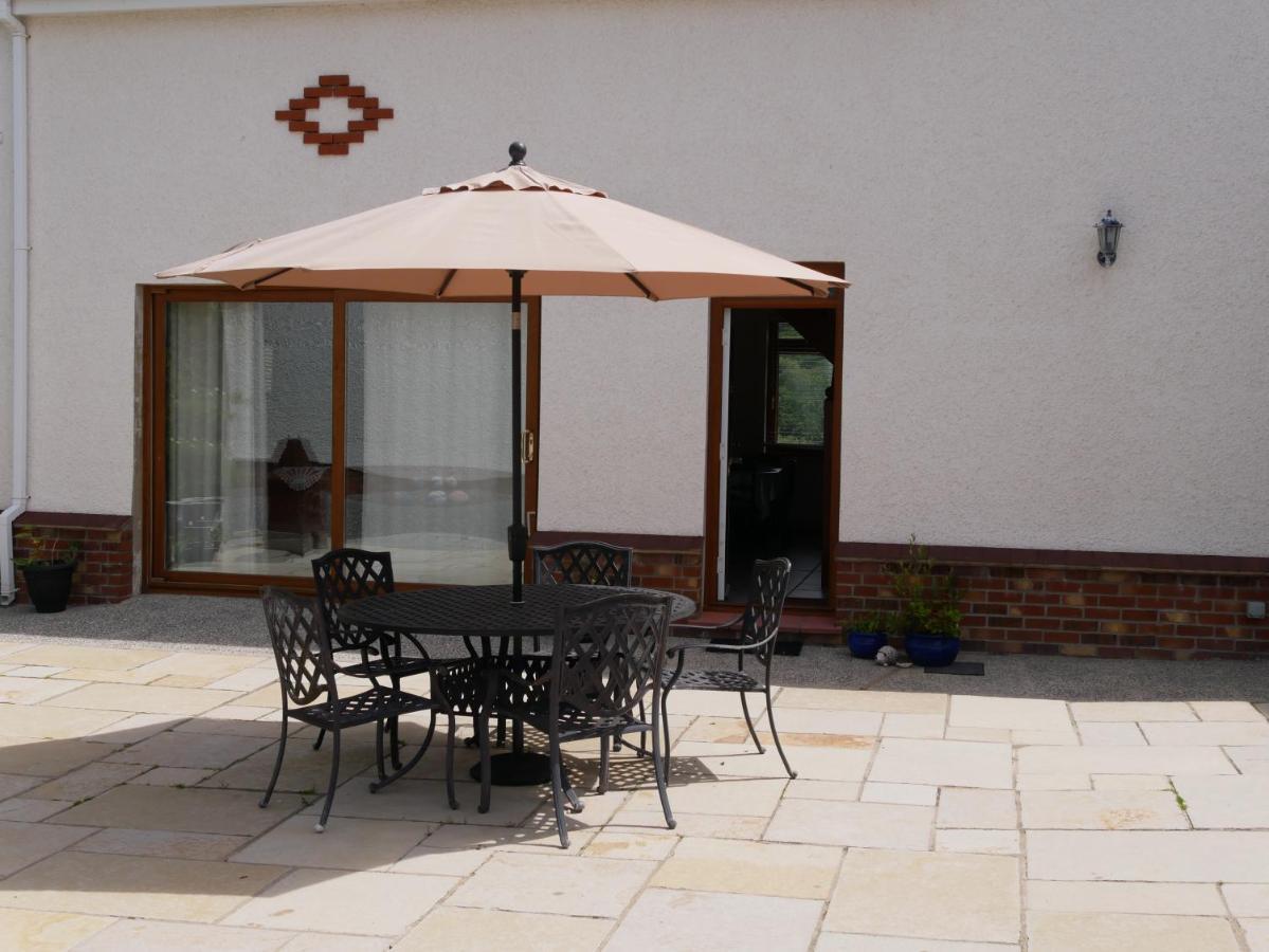 Penddaulwyn Uchaf Farm # Carmarthenshire Apartment Nantgaredig Exterior photo